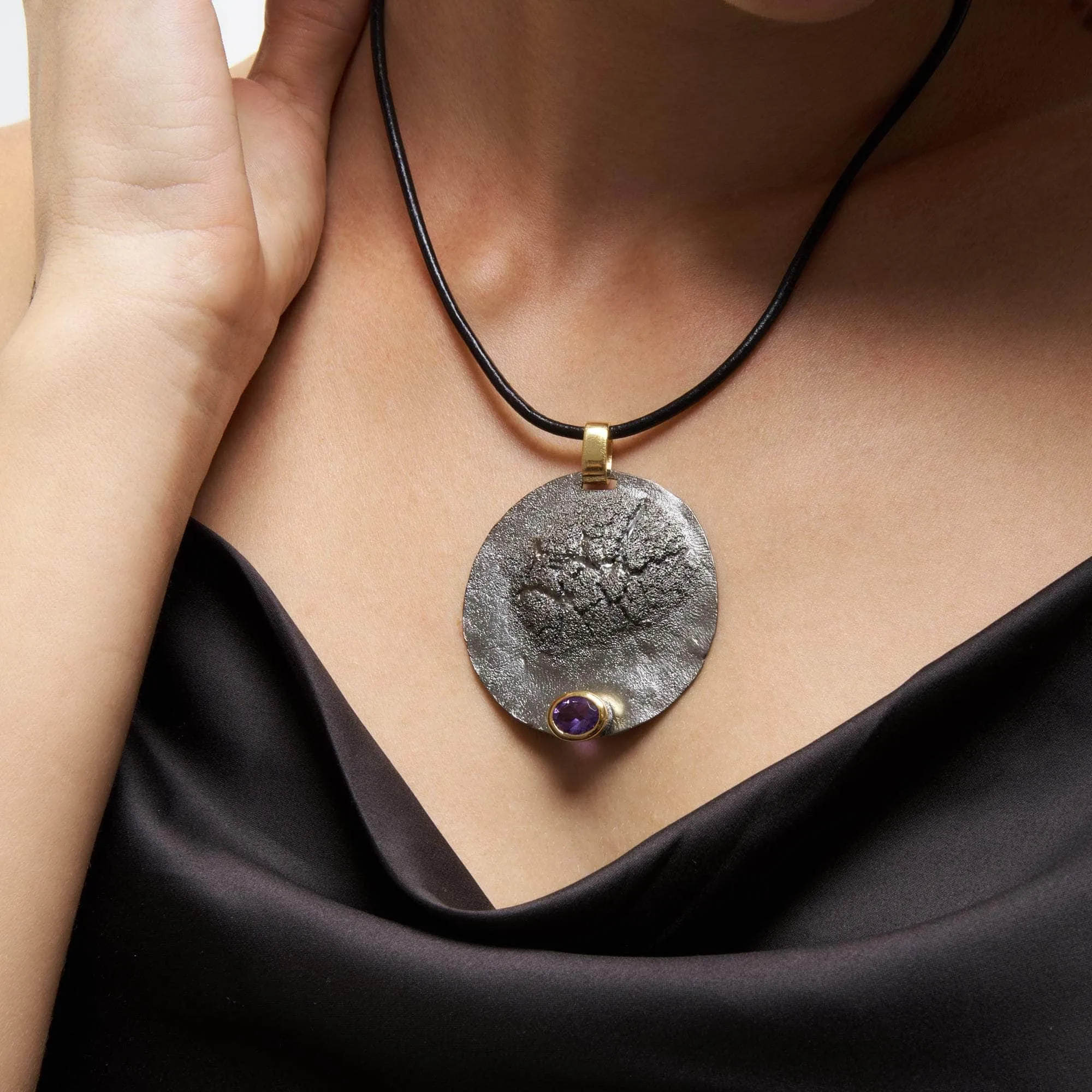 Loma Amethyst Pendant