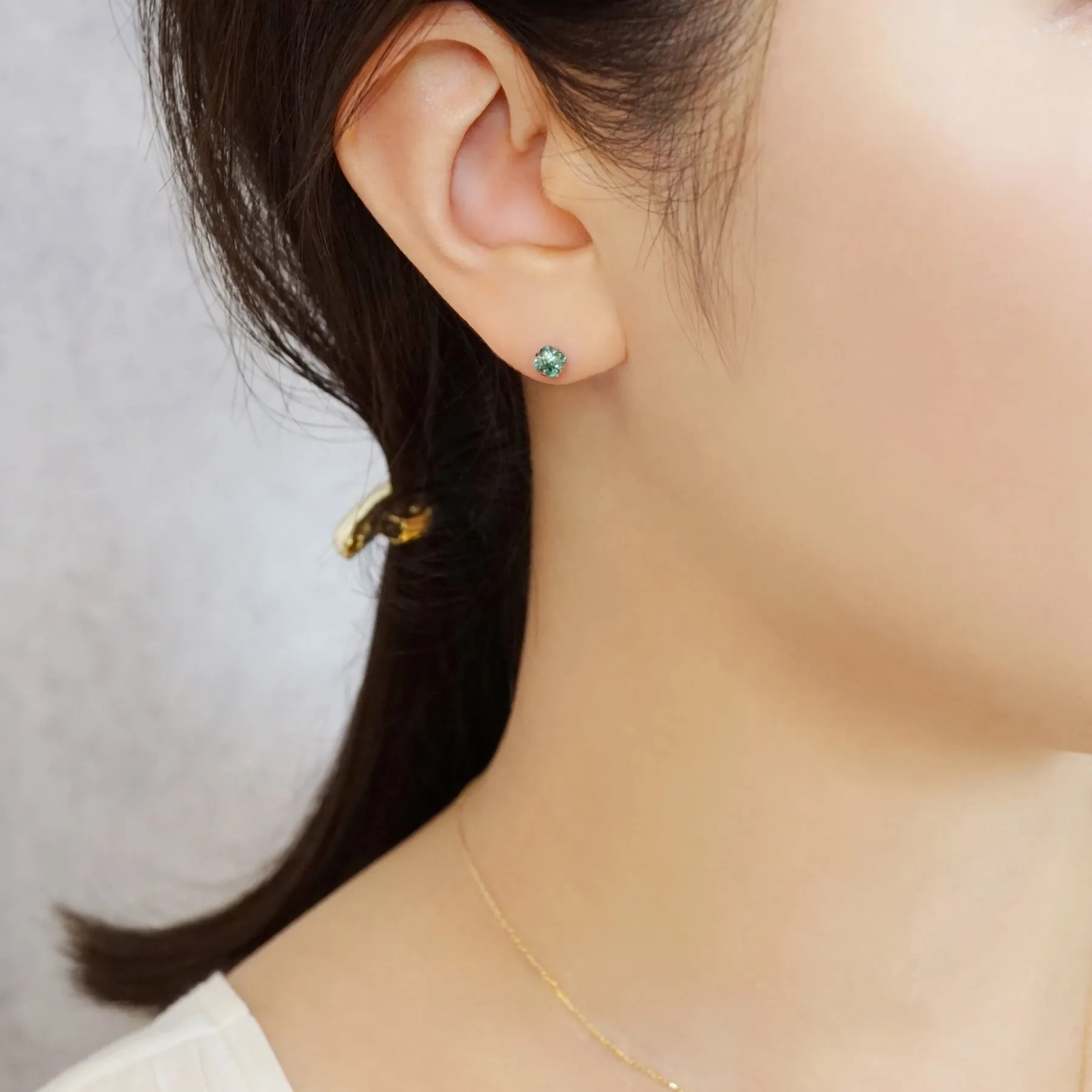 [Second Earrings] Platinum Lily Cut Green Quartz Earrings